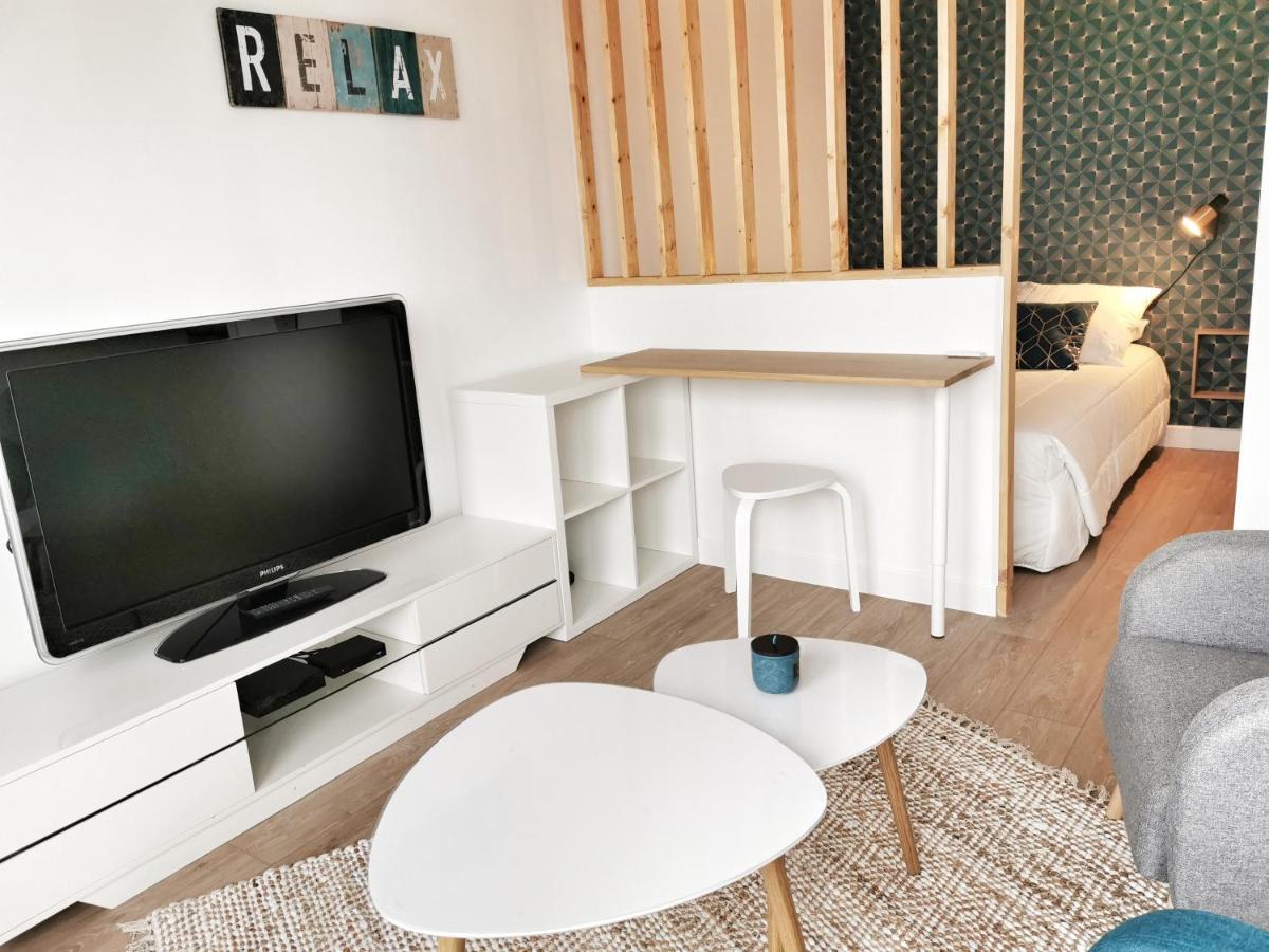 Appartement Lumineux Avec Balcon Et Parking Cherbourg-en-Cotentin Esterno foto
