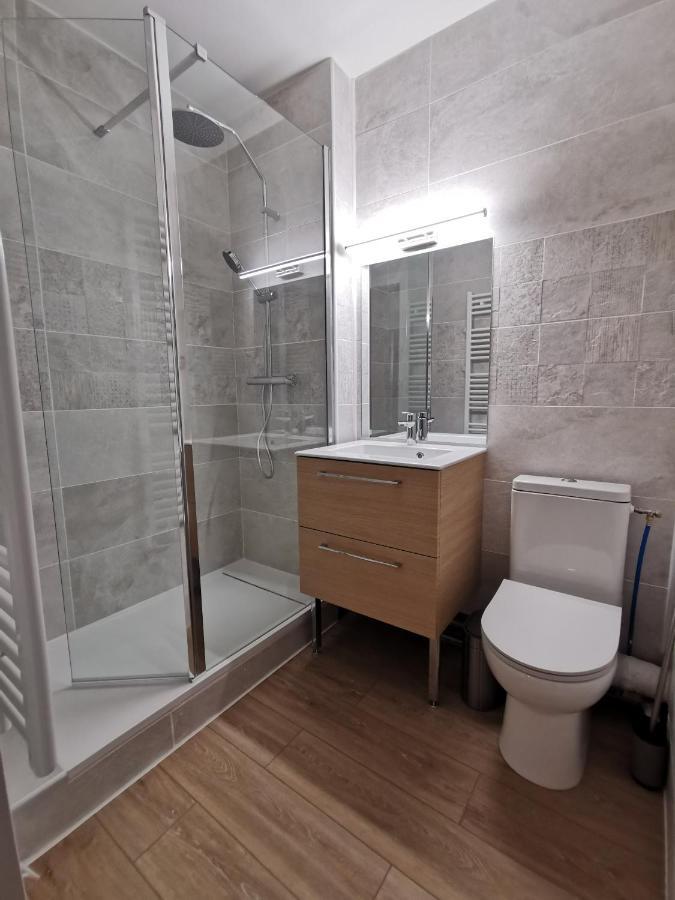 Appartement Lumineux Avec Balcon Et Parking Cherbourg-en-Cotentin Esterno foto